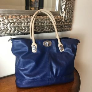 Charming Charming Purse